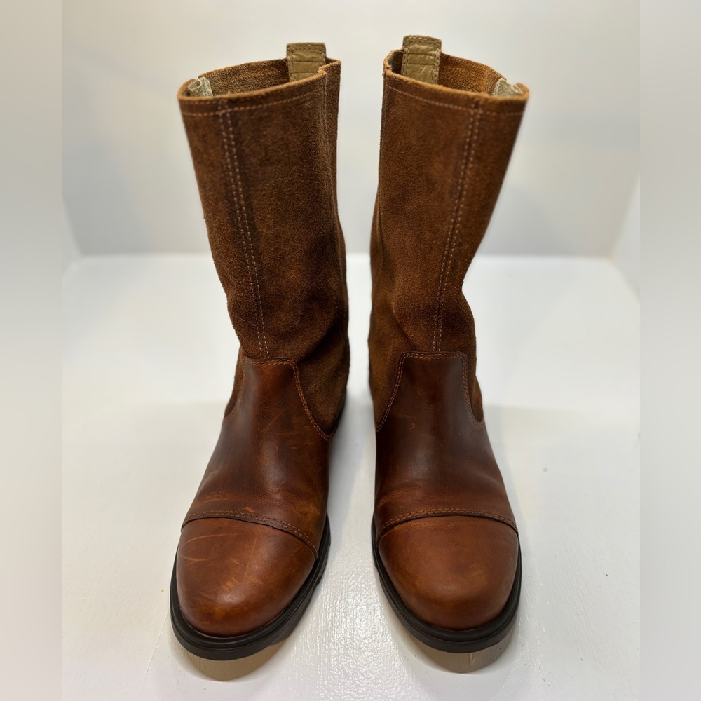 Sorel Major Pull On Boots - Grizzly Bear Tan Leather/Suede Mid-Calf Buckles - Picture 3 of 12
